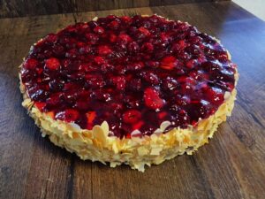 Himbeertorte mit Vanillecreme