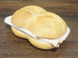 Wasserweggen gefüllt mit Fleischkäse