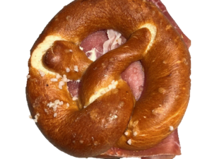 Silserli Brezeli gefüllt mit Rohschinken