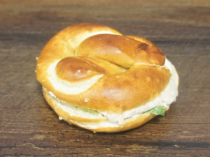Silserli Brezeli gefüllt mit Thon