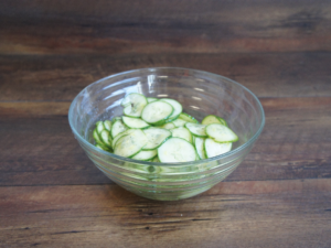 Gurken Salat, kg Take Away