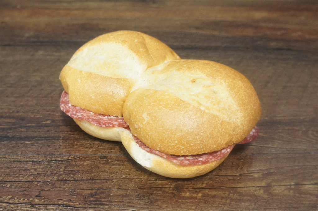 Wasserweggen gefüllt mit Salami - Beck Maier